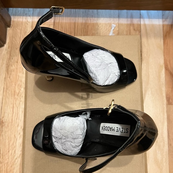 Steve Madden Black Open-Toed High Heels - Picture 3 of 4